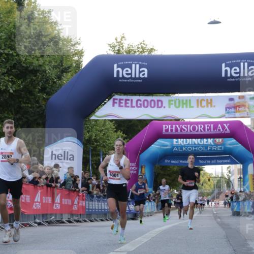 06.09.2026 - CURREX Alsterlauf Yannick Fuchs http://msf.ph/oto/10129416 06.09.2026 09:37:51 Ziel 2802, 3382, 5441, 5671, 6001, 6300 meine-sportfotos.de