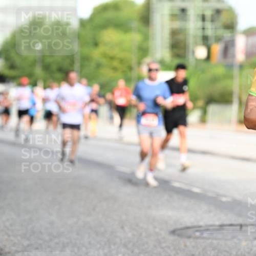 06.09.2026 - CURREX Alsterlauf Dr. Thomas Lammeyer http://msf.ph/oto/10129431 06.09.2026 09:50:53 Laufen 623 meine-sportfotos.de
