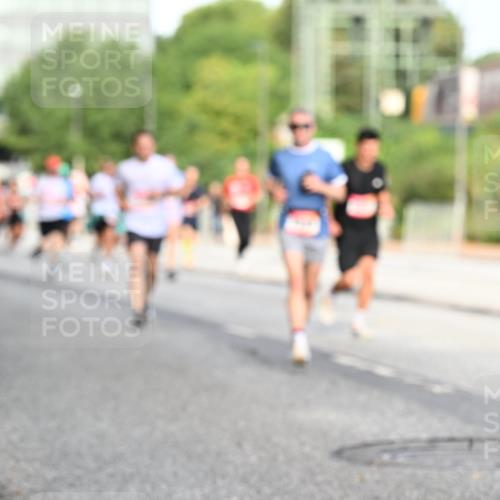 06.09.2026 - CURREX Alsterlauf Dr. Thomas Lammeyer http://msf.ph/oto/10129432 06.09.2026 09:50:53 Laufen  meine-sportfotos.de