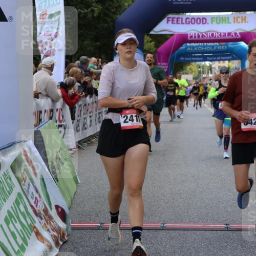 06.09.2026 - CURREX Alsterlauf Strokosch-Dieckow http://msf.ph/oto/10129435 06.09.2026 09:50:31 Ziel 2411, 2453, 2506, 2878, 2937, 3044, 4568, 4755, 4840, 4897, 5299, 5631, 5946, 6427, 8156 meine-sportfotos.de