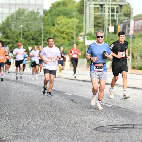 06.09.2026 - CURREX Alsterlauf Dr. Thomas Lammeyer http://msf.ph/oto/10129438 06.09.2026 09:50:54 Laufen 5884, 4182, 2359, 287 meine-sportfotos.de