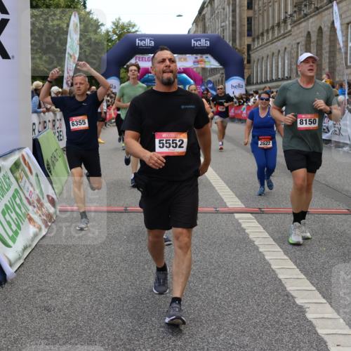 06.09.2026 - CURREX Alsterlauf Strokosch-Dieckow http://msf.ph/oto/10129449 06.09.2026 10:03:23 Ziel 2280, 2323, 2334, 2522, 2740, 2741, 3131, 3625, 3874, 5025, 5054, 5330, 5552, 5651, 6050, 6345, 6355, 6377, 8150 meine-sportfotos.de