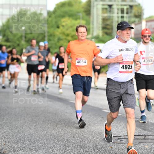 06.09.2026 - CURREX Alsterlauf Dr. Thomas Lammeyer http://msf.ph/oto/10129483 06.09.2026 09:50:59 Laufen 4054, 4925, 4053 meine-sportfotos.de