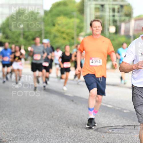 06.09.2026 - CURREX Alsterlauf Dr. Thomas Lammeyer http://msf.ph/oto/10129487 06.09.2026 09:51:00 Laufen 4054, 4925 meine-sportfotos.de
