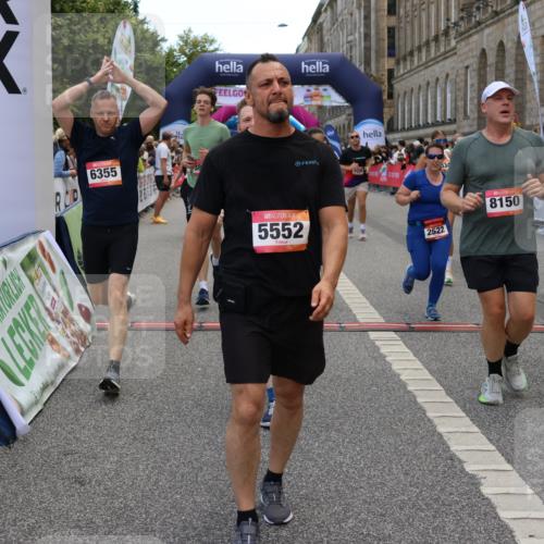 06.09.2026 - CURREX Alsterlauf Strokosch-Dieckow http://msf.ph/oto/10129490 06.09.2026 10:03:23 Ziel 2280, 2323, 2334, 2522, 2740, 2741, 3131, 3625, 3874, 5025, 5054, 5330, 5552, 5651, 6050, 6345, 6355, 6377, 8150 meine-sportfotos.de
