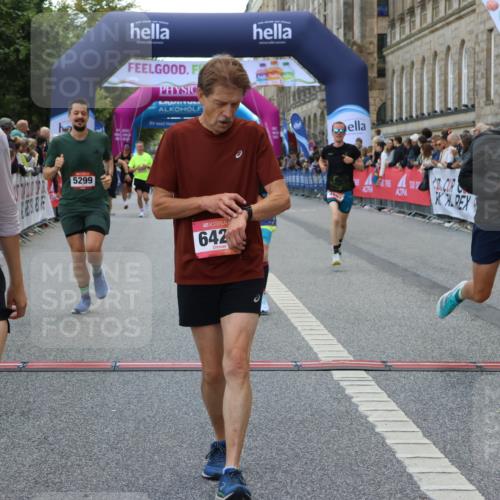 06.09.2026 - CURREX Alsterlauf Strokosch-Dieckow http://msf.ph/oto/10129497 06.09.2026 09:50:32 Ziel 2411, 2506, 2878, 2937, 3044, 4568, 4755, 4897, 5299, 5631, 5946, 6427, 8156 meine-sportfotos.de