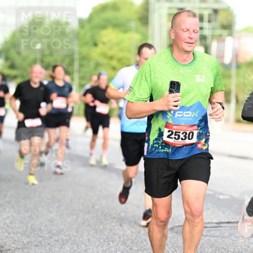 06.09.2026 - CURREX Alsterlauf Dr. Thomas Lammeyer http://msf.ph/oto/10129564 06.09.2026 09:51:09 Laufen 2530, 261, 3701 meine-sportfotos.de