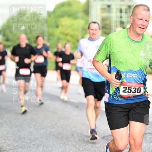 06.09.2026 - CURREX Alsterlauf Dr. Thomas Lammeyer http://msf.ph/oto/10129566 06.09.2026 09:51:09 Laufen 2530 meine-sportfotos.de
