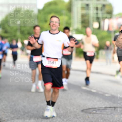 06.09.2026 - CURREX Alsterlauf Dr. Thomas Lammeyer http://msf.ph/oto/10129598 06.09.2026 09:51:13 Laufen 3541, 247 meine-sportfotos.de