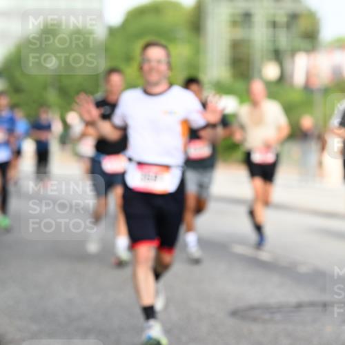 06.09.2026 - CURREX Alsterlauf Dr. Thomas Lammeyer http://msf.ph/oto/10129599 06.09.2026 09:51:13 Laufen  meine-sportfotos.de