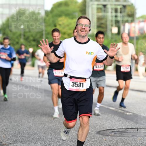 06.09.2026 - CURREX Alsterlauf Dr. Thomas Lammeyer http://msf.ph/oto/10129600 06.09.2026 09:51:13 Laufen 4316, 3591 meine-sportfotos.de