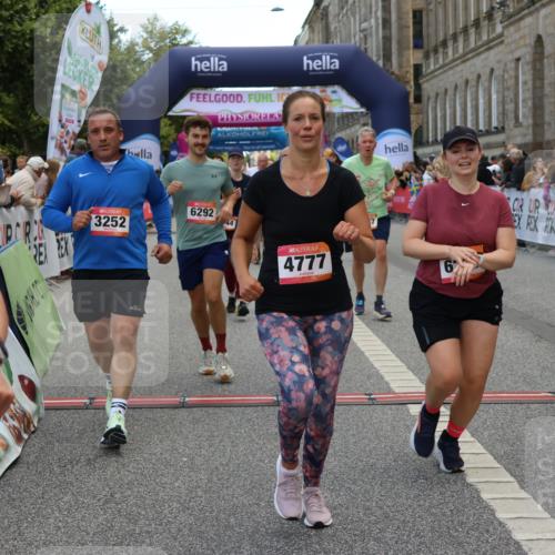 06.09.2026 - CURREX Alsterlauf Strokosch-Dieckow http://msf.ph/oto/10129602 06.09.2026 10:03:34 Ziel 2447, 2448, 2501, 2740, 2741, 2820, 2869, 3227, 3252, 3367, 3756, 4777, 5087, 5330, 5360, 5408, 5461, 6290, 6292, 6344, 8022, 8263, 8279, 8323 meine-sportfotos.de