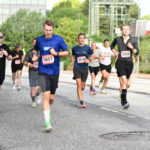06.09.2026 - CURREX Alsterlauf Dr. Thomas Lammeyer http://msf.ph/oto/10129721 06.09.2026 09:51:27 Laufen 2397, 3629, 2348, 4974, 5657, 3233, 3410, 447, 21, 21, 6194 meine-sportfotos.de