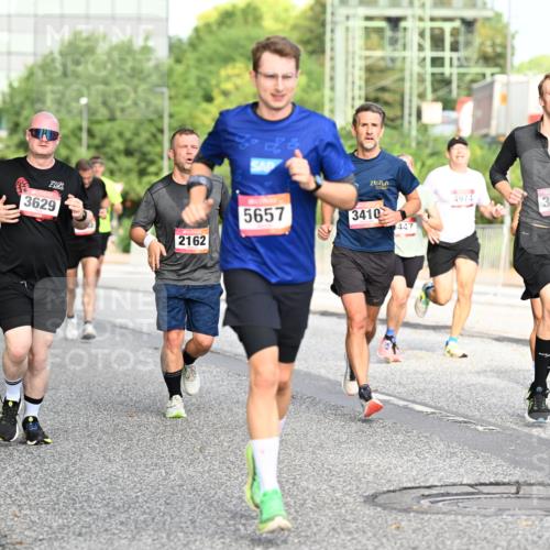 06.09.2026 - CURREX Alsterlauf Dr. Thomas Lammeyer http://msf.ph/oto/10129728 06.09.2026 09:51:28 Laufen 2397, 3629, 5657, 3410, 2162, 447, 4974, 3233 meine-sportfotos.de