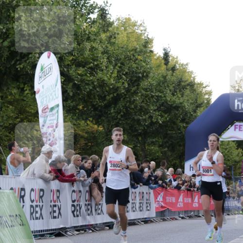 06.09.2026 - CURREX Alsterlauf Yannick Fuchs http://msf.ph/oto/10129800 06.09.2026 09:37:53 Ziel 2802, 3382, 5441, 5671, 6001, 6300 meine-sportfotos.de
