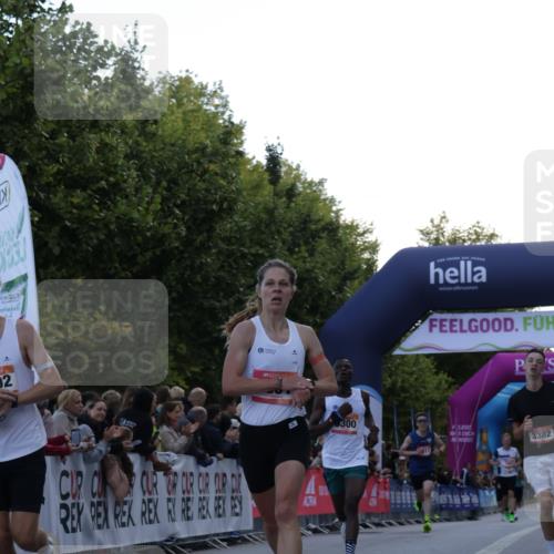 06.09.2026 - CURREX Alsterlauf Yannick Fuchs http://msf.ph/oto/10129819 06.09.2026 09:37:54 Ziel 2802, 3382, 5441, 5671, 6001, 6300, 8011 meine-sportfotos.de