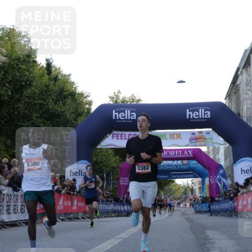 06.09.2026 - CURREX Alsterlauf Yannick Fuchs http://msf.ph/oto/10129836 06.09.2026 09:37:55 Ziel 2802, 3382, 5671, 6001, 6300, 8011 meine-sportfotos.de