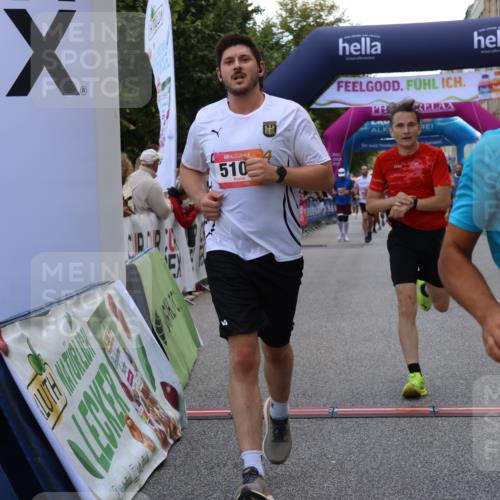 06.09.2026 - CURREX Alsterlauf Strokosch-Dieckow http://msf.ph/oto/10129847 06.09.2026 09:50:58 Ziel 2008, 2200, 2594, 2803, 3073, 3152, 3279, 3423, 3468, 3498, 3664, 3700, 4070, 4317, 4687, 5101, 5102, 5480, 6182, 6277 meine-sportfotos.de
