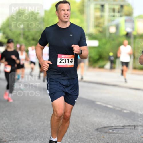 06.09.2026 - CURREX Alsterlauf Dr. Thomas Lammeyer http://msf.ph/oto/10129860 06.09.2026 09:51:44 Laufen 2314, 5721 meine-sportfotos.de