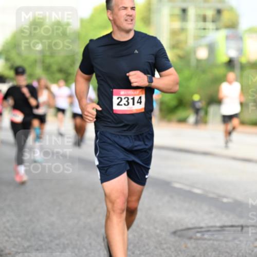 06.09.2026 - CURREX Alsterlauf Dr. Thomas Lammeyer http://msf.ph/oto/10129862 06.09.2026 09:51:44 Laufen 2314, 5727 meine-sportfotos.de