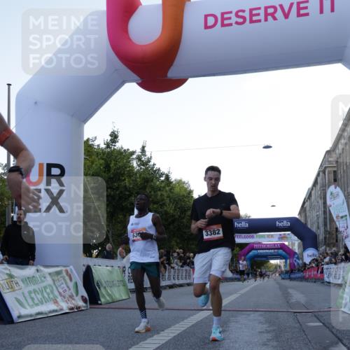 06.09.2026 - CURREX Alsterlauf Yannick Fuchs http://msf.ph/oto/10129873 06.09.2026 09:37:56 Ziel 2802, 3382, 5671, 6001, 6300, 8011 meine-sportfotos.de
