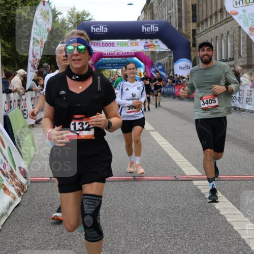 06.09.2026 - CURREX Alsterlauf Strokosch-Dieckow http://msf.ph/oto/10129910 06.09.2026 10:03:52 Ziel 2042, 2386, 2989, 3059, 3094, 3405, 3651, 3766, 4132, 4591, 4606, 4972, 5468, 5911, 6247, 8219 meine-sportfotos.de