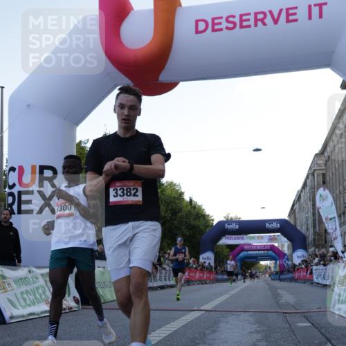 06.09.2026 - CURREX Alsterlauf Yannick Fuchs http://msf.ph/oto/10129924 06.09.2026 09:37:57 Ziel 2802, 3382, 5671, 5901, 6001, 6300, 8011 meine-sportfotos.de