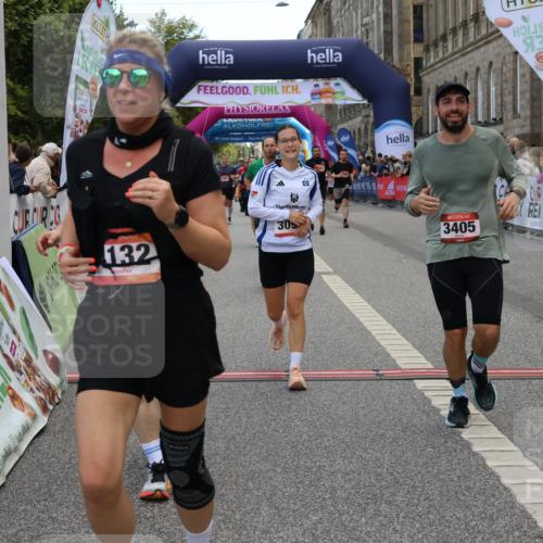 06.09.2026 - CURREX Alsterlauf Strokosch-Dieckow http://msf.ph/oto/10129927 06.09.2026 10:03:52 Ziel 2042, 2386, 2989, 3059, 3094, 3405, 3651, 3766, 4132, 4591, 4606, 4972, 5468, 5911, 6247, 8219 meine-sportfotos.de