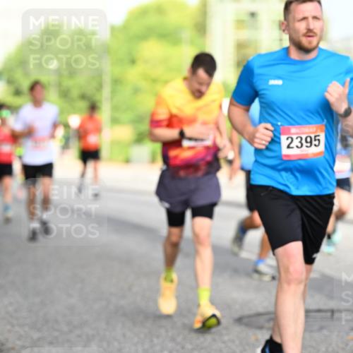 06.09.2026 - CURREX Alsterlauf Dr. Thomas Lammeyer http://msf.ph/oto/10129932 06.09.2026 09:51:54 Laufen 2395 meine-sportfotos.de