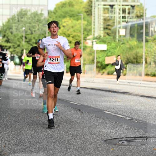 06.09.2026 - CURREX Alsterlauf Dr. Thomas Lammeyer http://msf.ph/oto/10129945 06.09.2026 09:51:56 Laufen 6011, 5211 meine-sportfotos.de