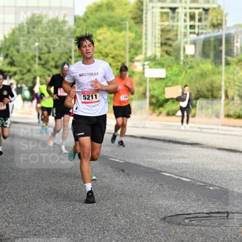 06.09.2026 - CURREX Alsterlauf Dr. Thomas Lammeyer http://msf.ph/oto/10129946 06.09.2026 09:51:56 Laufen 5211 meine-sportfotos.de
