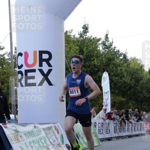 06.09.2026 - CURREX Alsterlauf Yannick Fuchs http://msf.ph/oto/10129958 06.09.2026 09:37:58 Ziel 2802, 3382, 5901, 6001, 6300, 8011 meine-sportfotos.de
