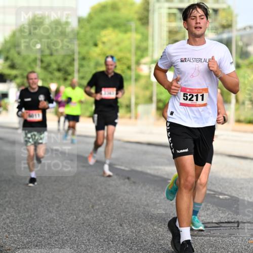 06.09.2026 - CURREX Alsterlauf Dr. Thomas Lammeyer http://msf.ph/oto/10129959 06.09.2026 09:51:57 Laufen 5211, 201 meine-sportfotos.de