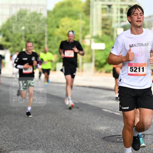 06.09.2026 - CURREX Alsterlauf Dr. Thomas Lammeyer http://msf.ph/oto/10129962 06.09.2026 09:51:58 Laufen 5211 meine-sportfotos.de