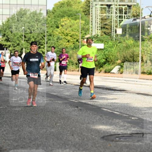 06.09.2026 - CURREX Alsterlauf Dr. Thomas Lammeyer http://msf.ph/oto/10129988 06.09.2026 09:52:01 Laufen 4686, 2433, 3484, 4956, 3344 meine-sportfotos.de