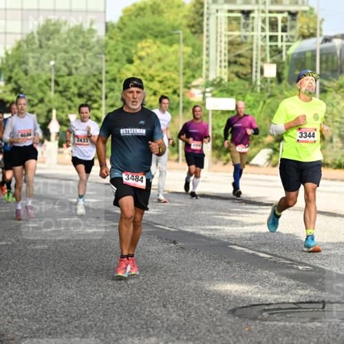 06.09.2026 - CURREX Alsterlauf Dr. Thomas Lammeyer http://msf.ph/oto/10130003 06.09.2026 09:52:02 Laufen 4686, 2433, 3344, 3484 meine-sportfotos.de