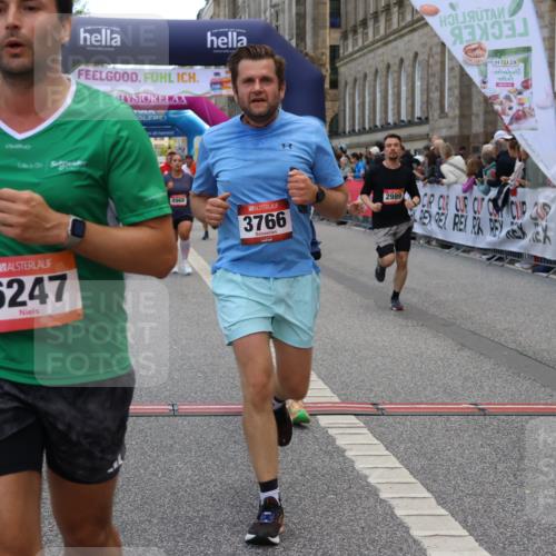 06.09.2026 - CURREX Alsterlauf Strokosch-Dieckow http://msf.ph/oto/10130007 06.09.2026 10:03:55 Ziel 2042, 2989, 3059, 3094, 3378, 3405, 3651, 3766, 4004, 4132, 4968, 4972, 4979, 5284, 5468, 5911, 6247, 8044, 8079 meine-sportfotos.de