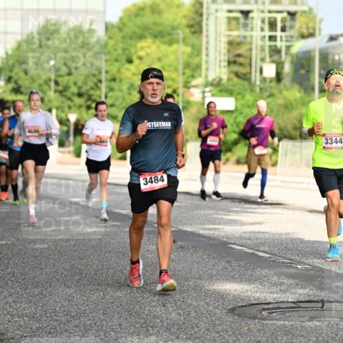 06.09.2026 - CURREX Alsterlauf Dr. Thomas Lammeyer http://msf.ph/oto/10130008 06.09.2026 09:52:03 Laufen 4686, 3484, 3344 meine-sportfotos.de
