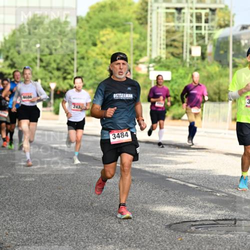 06.09.2026 - CURREX Alsterlauf Dr. Thomas Lammeyer http://msf.ph/oto/10130009 06.09.2026 09:52:03 Laufen 4686, 243, 3484, 3344 meine-sportfotos.de