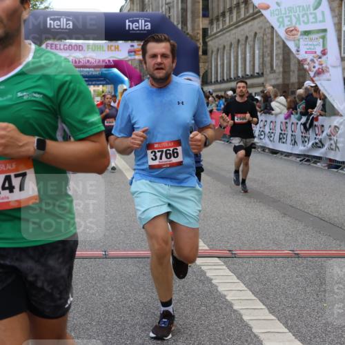 06.09.2026 - CURREX Alsterlauf Strokosch-Dieckow http://msf.ph/oto/10130014 06.09.2026 10:03:55 Ziel 2042, 2989, 3059, 3094, 3378, 3405, 3651, 3766, 4004, 4132, 4968, 4972, 4979, 5284, 5468, 5911, 6247, 8044, 8079 meine-sportfotos.de