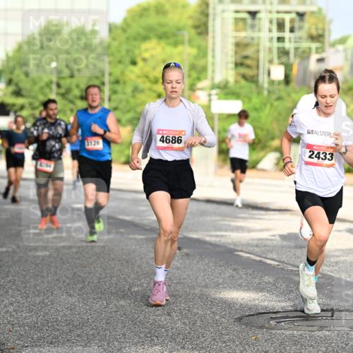 06.09.2026 - CURREX Alsterlauf Dr. Thomas Lammeyer http://msf.ph/oto/10130025 06.09.2026 09:52:05 Laufen 3126, 4686, 2433, 4956 meine-sportfotos.de