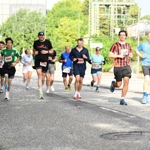 06.09.2026 - CURREX Alsterlauf Dr. Thomas Lammeyer http://msf.ph/oto/10130068 06.09.2026 09:52:13 Laufen 53, 5094, 2308, 2239, 827, 3271, 2854, 2420, 4688, 22 meine-sportfotos.de