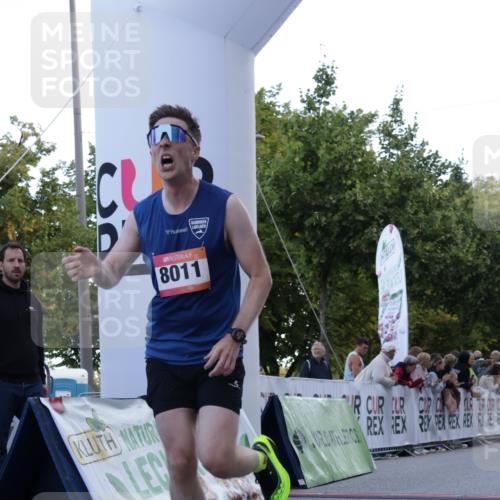 06.09.2026 - CURREX Alsterlauf Yannick Fuchs http://msf.ph/oto/10130074 06.09.2026 09:37:59 Ziel 2802, 3382, 5901, 6001, 6300, 8011 meine-sportfotos.de