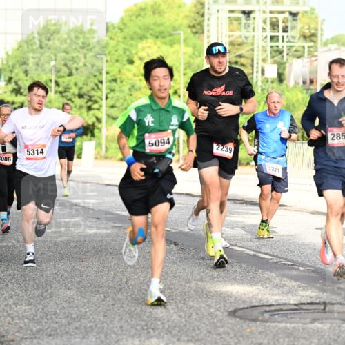 06.09.2026 - CURREX Alsterlauf Dr. Thomas Lammeyer http://msf.ph/oto/10130091 06.09.2026 09:52:15 Laufen 8086, 5314, 5094, 2239, 3271, 2854 meine-sportfotos.de