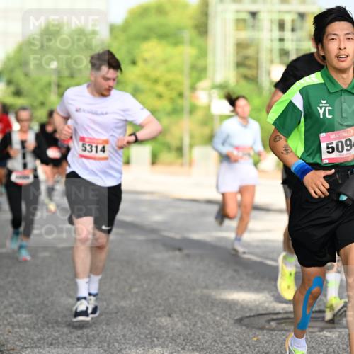 06.09.2026 - CURREX Alsterlauf Dr. Thomas Lammeyer http://msf.ph/oto/10130106 06.09.2026 09:52:16 Laufen 5314, 5094 meine-sportfotos.de