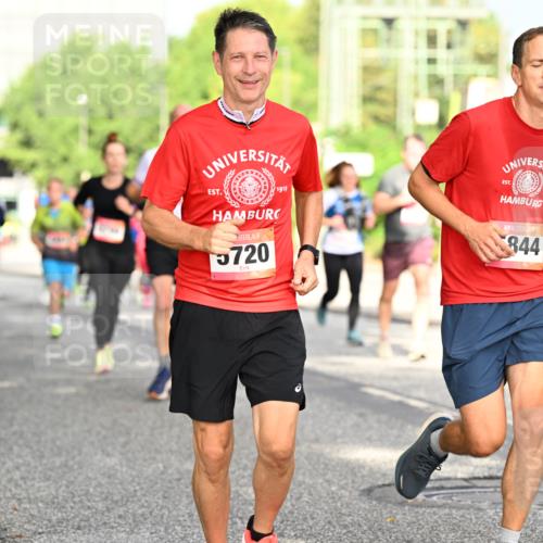 06.09.2026 - CURREX Alsterlauf Dr. Thomas Lammeyer http://msf.ph/oto/10130175 06.09.2026 09:52:23 Laufen 11, 1919, 5720, 844, 1919 meine-sportfotos.de