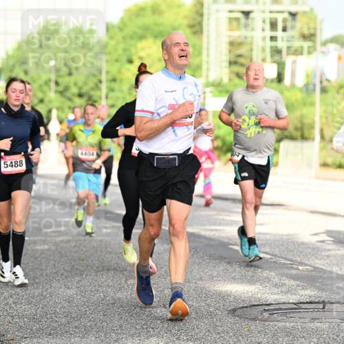 06.09.2026 - CURREX Alsterlauf Dr. Thomas Lammeyer http://msf.ph/oto/10130191 06.09.2026 09:52:24 Laufen 4404, 5488, 5206 meine-sportfotos.de