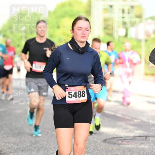 06.09.2026 - CURREX Alsterlauf Dr. Thomas Lammeyer http://msf.ph/oto/10130215 06.09.2026 09:52:27 Laufen 11, 5488, 3799 meine-sportfotos.de