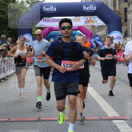 06.09.2026 - CURREX Alsterlauf Strokosch-Dieckow http://msf.ph/oto/10130216 06.09.2026 09:51:23 Ziel 2071, 2079, 2434, 2549, 2973, 2974, 3138, 3340, 3408, 3526, 3549, 3686, 3886, 4092, 4381, 4382, 4387, 4696, 4989, 5027, 5151, 5238, 5694, 5829, 5869, 5885, 6327, 6399, 8301 meine-sportfotos.de