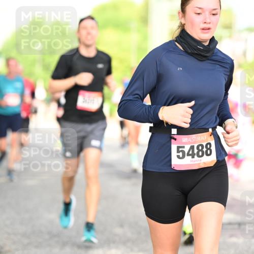 06.09.2026 - CURREX Alsterlauf Dr. Thomas Lammeyer http://msf.ph/oto/10130222 06.09.2026 09:52:27 Laufen 5488 meine-sportfotos.de